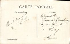 CPA Fantaisie Femme Religieuse Militaria