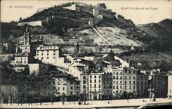 CPA Grenoble Quai Perriere et les forts 