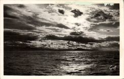 CPM Biarritz Soleil Couchant Sur les Montagnes d'Espagne