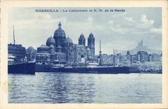 CPA Marseille La Cathedrale et ND de la Garde Bateau