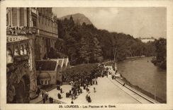 VINTAGE POSTCARD Heavy Plscines And Gave