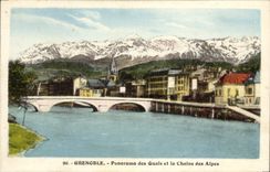 CPA Grenoble Panorama des Quais et la Chaine des Alpes