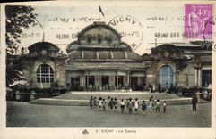 CPA Vichy Le Casino Enfants
