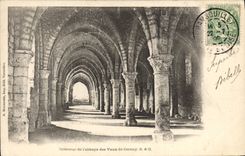 CPA Interieur de l'abbaye des Vaux de Cernay