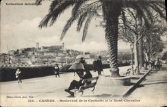 CPA Cannes Boulevard de la Croisette et le Mont Chevalier