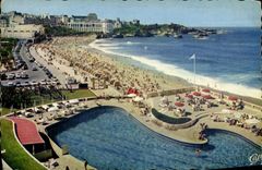 MODERN CARD Biarritz Main beach And the Bellevue Casino