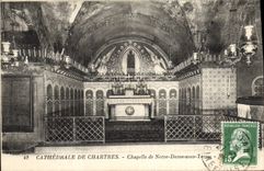 Catedral de la POSTAL de la VENDIMIA de la cámara acorazada de Chartres de Notre Dame bajo tierra