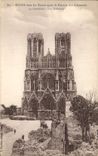 CPA Reims Dans Les Ruines Apres La Retraite des Allemands Militaria