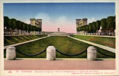 VINTAGE POSTCARD Varennes Monument sets up by the state of Pennsylvania to the glory of its deaths
