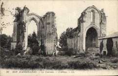 CPA Env d'Angouleme La Couronne l'abbaye 