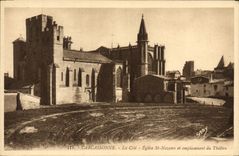 CPA Carcassonne La Cite Eglise St Nazaire Et Emplacement Du Theatre