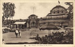 CPA Vichy Le Casino Et Les Jardins