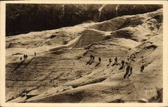 CPA Chamonix Mont Blanc Traversee De La Mer De Glace Au Montenvers