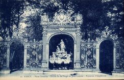 CPA Nancy Place Stanislas Grilles en fer forge de Jean Lamour Fontaine d'Amphitrite