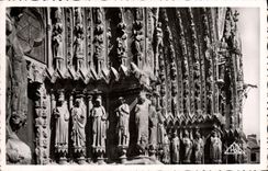 VINTAGE POSTCARD Rheims the Cathedral Gate of the Principal Frontage