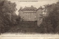 VINTAGE POSTCARD Picturesque Auvergne Castle of Cords