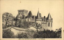 CPA La Rochefoucauld Le Chateau