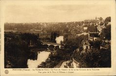 CPA Poitiers La Vallee du Clain Le pont de chemin de fer et les coteaux de la Tranchee Vue prise de la tour de l'oiseau 