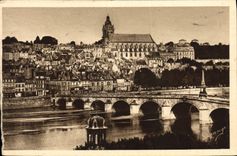 CPA Blois Vue Generale et le Pont sur la Loire