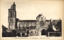 CPA Dol De Bretagne La Cathedrale Cote Sud