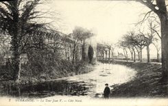 VINTAGE POSTCARD Guerande the Jean Tower