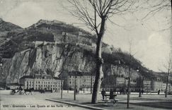 CPA Grenoble Les Quais Et Les Forts