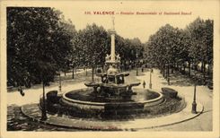 VINTAGE POSTCARD Valence Monumental Fountain And Bancel Boulevard