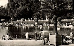 CPM Paris Bassin Dans Les Jardins Du Luxembourg