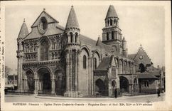 CPA Poitiers Eglise Notre Dame La Grande Facades Ouest