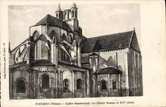 CPA Poitiers Eglise Montierneuf Le Chevel Roman