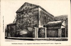 CPA Poitiers Le Baptistere Gallo Romain Saint Jean Du 4eme 