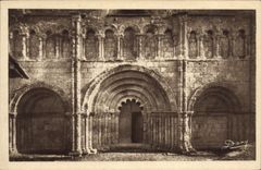 CPA Aubeterre Sur Dronne Facade de l'eglise St Jacques