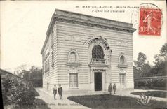 CPA Mantes La Jolie Musee Duhamel Facade Rue l'Evesque