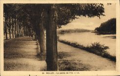 VINTAGE POSTCARD Melun the point De I' Ile