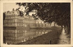 CPA Les Petits Tableaux De L'Ile De France Fontainebleau Le palais et l'etang