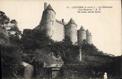CPA Luynes Le Chateau Les Douves