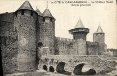 CPA Cite de Carcassonne Le Chateau Feodal entree principale