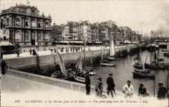 VINTAGE POSTCARD Le Havre the Large Quay and the Museum Boats