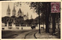 VINTAGE POSTCARD Caen Church St Etienne or abbey with the men