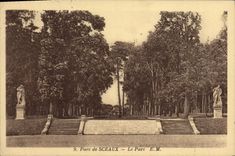 VINTAGE POSTCARD Park of Seals the Park