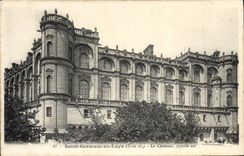 CPA Saint Germain en Laye Le Chateau Facade Est