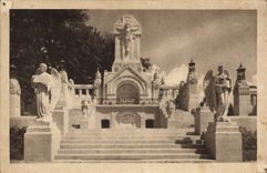 CPA La Basilique De Lisieux Le chemin de croix exterieur Le calvaire Vue d'ensemble