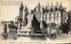 CPA Loches Le Chateau Royl et la Porte des Cordeliers