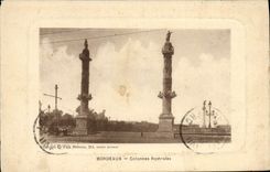 Columnas de Rostrales de Burdeos de la POSTAL de la VENDIMIA