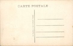 CPA Loches Le Donjon L'Entree et la Cour Louis XI