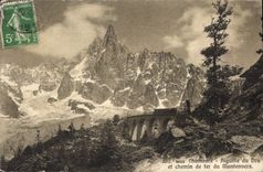 CPA Chamonix Aiguille du Dru et Chemin de Fer du Montenvers