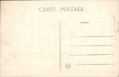 VINTAGE POSTCARD Palate De Fontainebleau Frontage On the Court Of the Good-byes