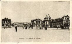 CPA Versailles Facade Du Chateau