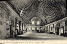 CPA Rouen Le Palais De Justice La salle des Pas Perdus