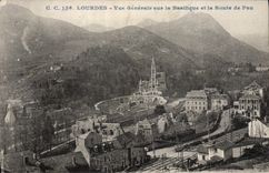 Opinión pesada de la POSTAL de la VENDIMIA sobre la basílica y el camino de Pau